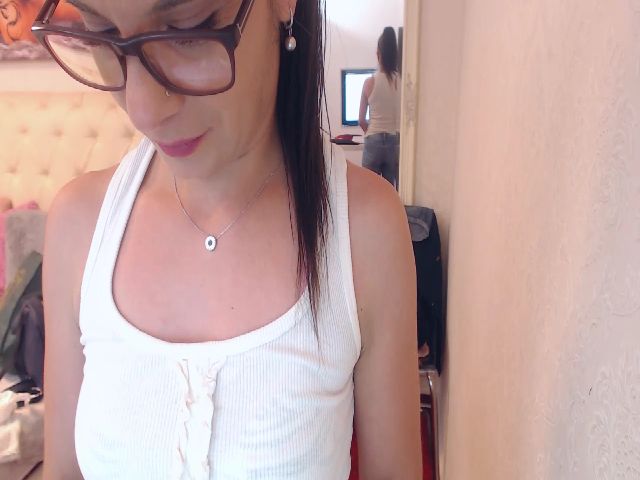 Live sex webcam photo for AlishaPacari #259011760