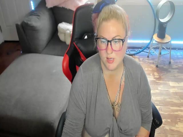 Live sex webcam photo for Janrubygirl #255705985