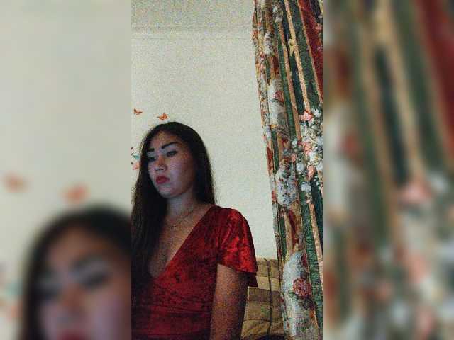 Live sex webcam photo for Milena0606 #248323546