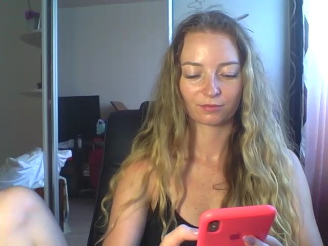 Live sex webcam photo for Milana_Candy #255321095