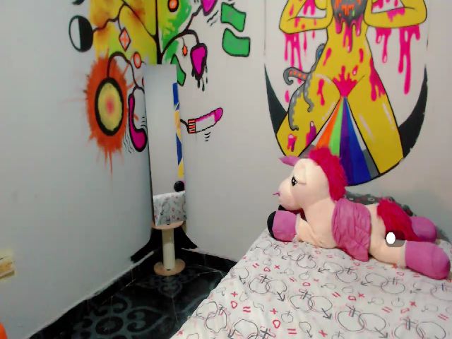 Live sex webcam photo for Moon_18 #256089370