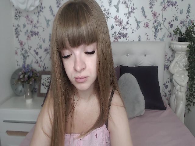 Live sex webcam photo for Ssexy_Kitty #255597103