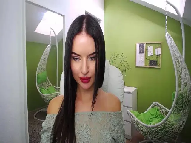 Live sex webcam photo for JenniferMoris #256209583