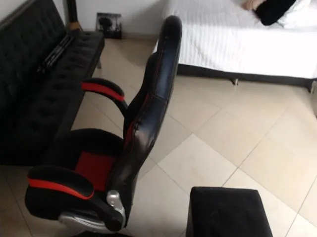 Live sex webcam photo for Thaunhty #264049176