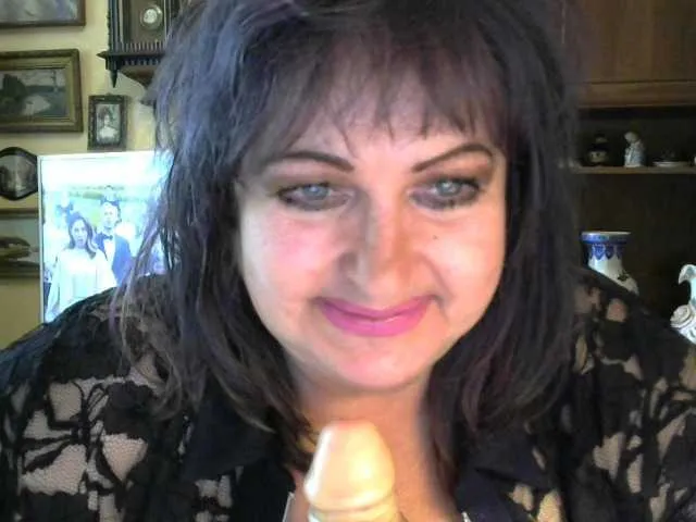 Live sex webcam photo for ElenaZed #287984956
