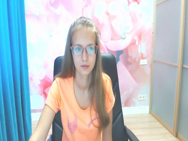 Live sex webcam photo for Alice_Adamsi #254046803