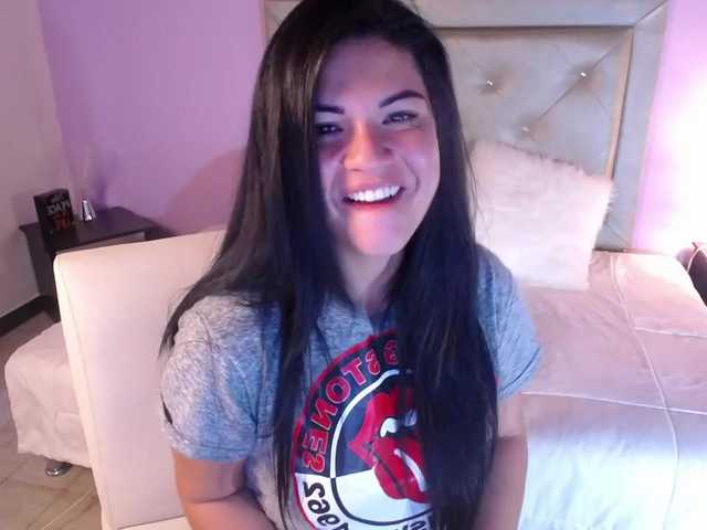 Live sex webcam photo for VeronicaLanz #246319995