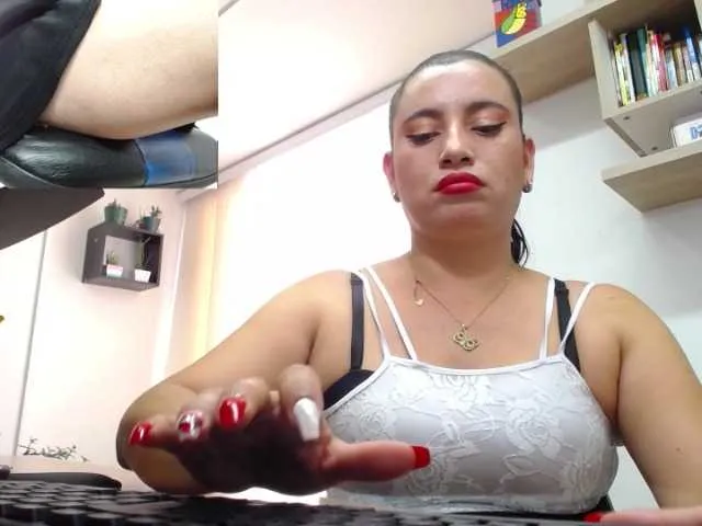 Live sex webcam photo for Atennas #256015797