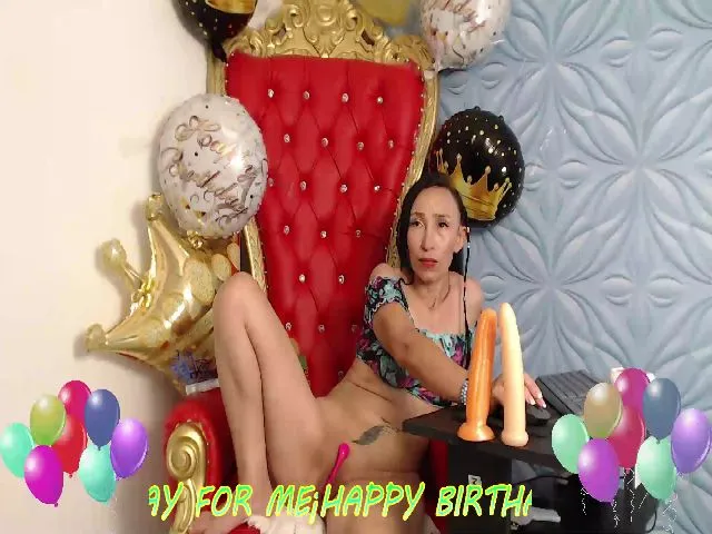 Live sex webcam photo for BlowMommy #252346247