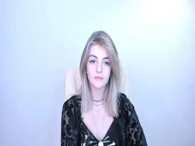 Live sex webcam photo for HelelGretta #252911959