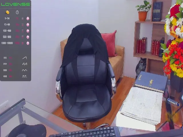 Live sex webcam photo for Kimberly_hot2 #260048520