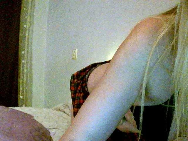 Live sex webcam photo for LadaSt #246154586