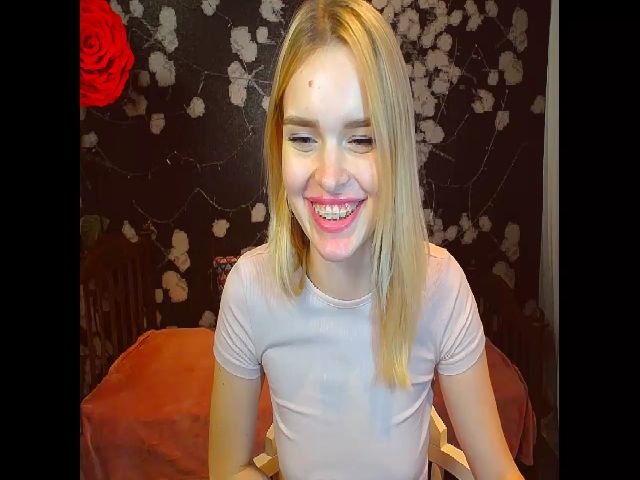 Live sex webcam photo for Emmi_Sierra #255928272