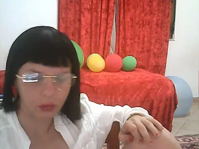 Live sex webcam photo for araartist #255758830
