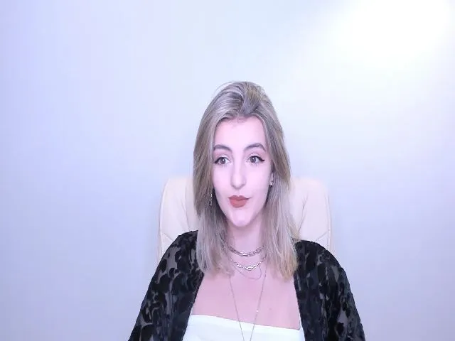 Live sex webcam photo for HelelGretta #252601378