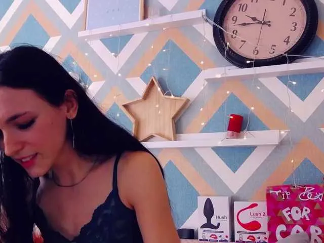 Live sex webcam photo for KariNeal #241064144