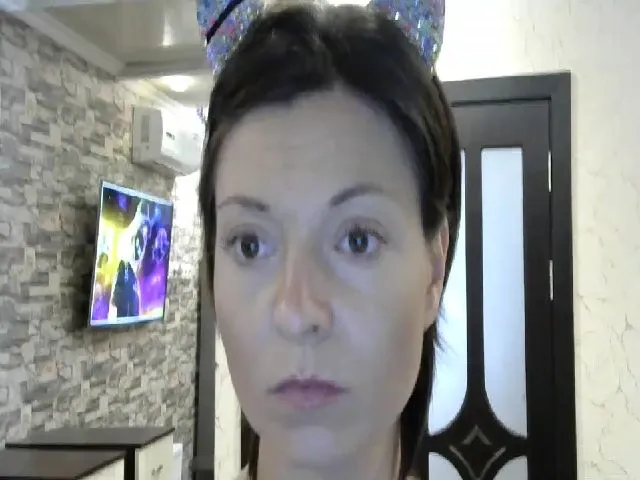 Live sex webcam photo for Velicious7 #255933797