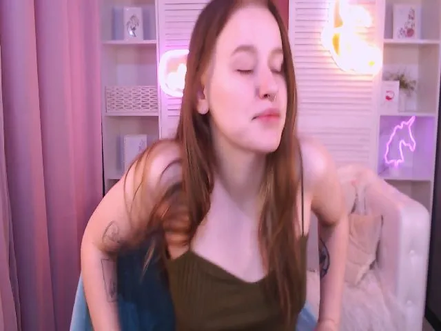 Live sex webcam photo for LynneDawson #259463676