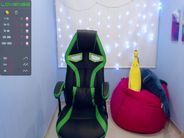 Live sex webcam photo for VickyH0ney #253330244