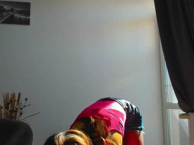 Live sex webcam photo for roses-dream #255007539