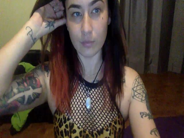 Live sex webcam photo for BillieFox_ #252411197