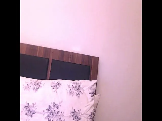 Live sex webcam photo for Monik4eveer #262389679