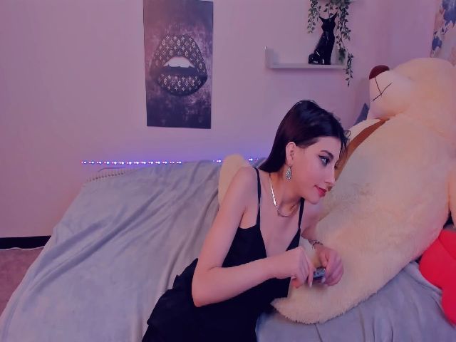 Live sex webcam photo for AnabelAris #252802179