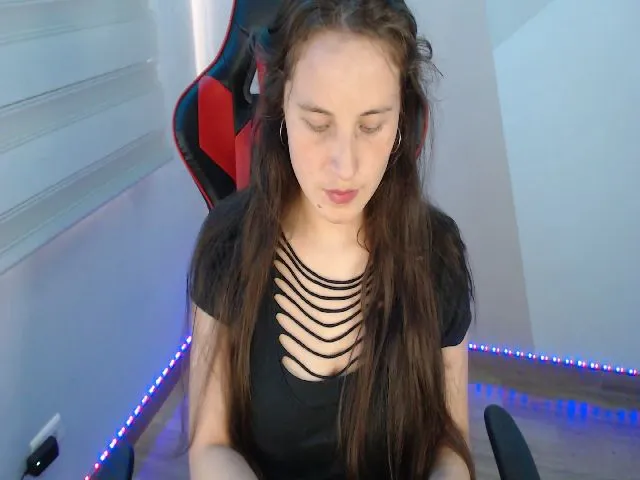 Live sex webcam photo for SharonMora #259483463