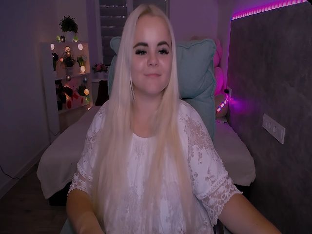 Live sex webcam photo for Jenni__fer #261642085