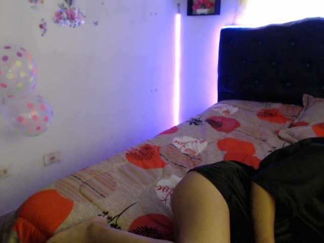 Live sex webcam photo for merlinasweet #255405075