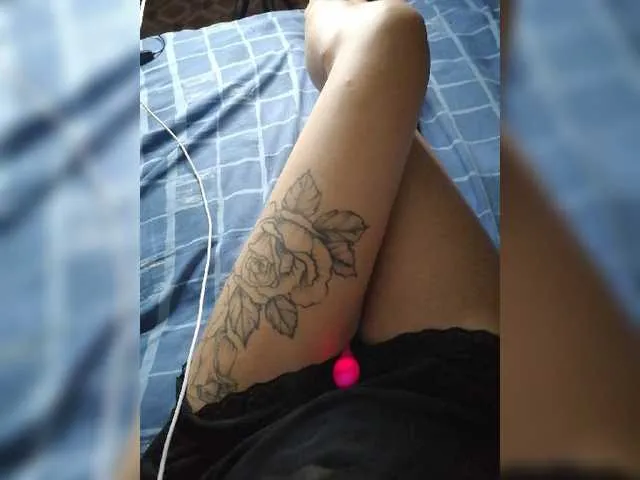 Live sex webcam photo for Anastosia1998 #252047895