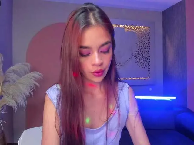 Live sex webcam photo for LilaDior #253403417