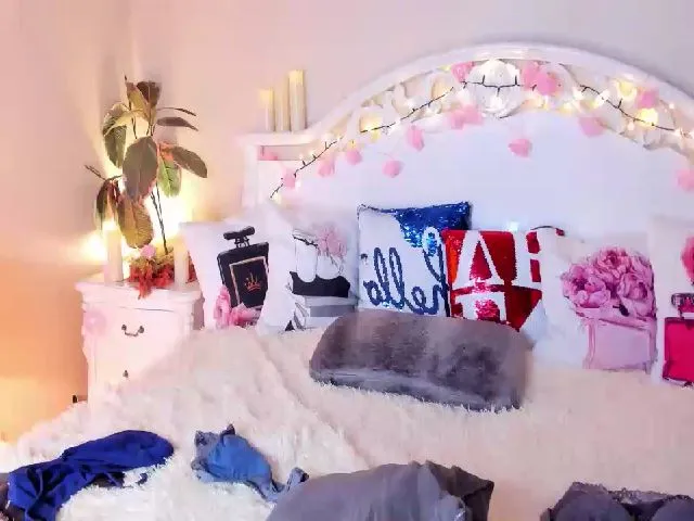 Live sex webcam photo for Marrygrayes #264465764