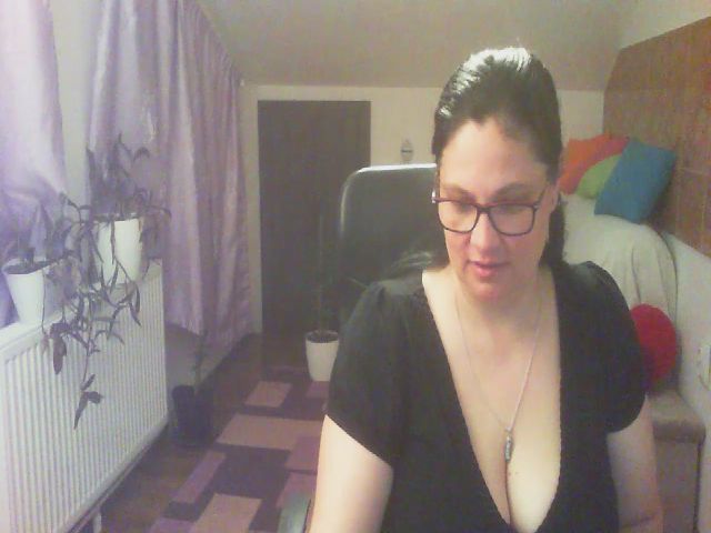 Live sex webcam photo for boosty4you #254279252