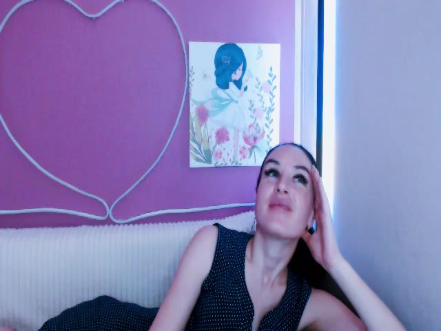 Live sex webcam photo for Lilly_Shine #253662371