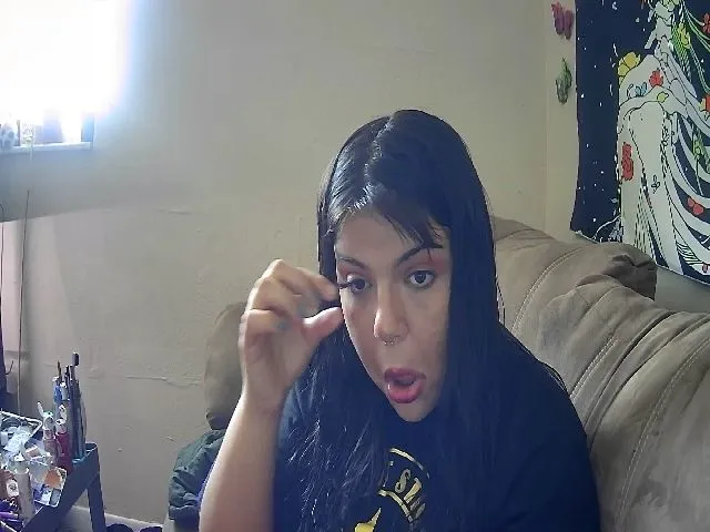 Live sex webcam photo for Lilmisspurp #257713759