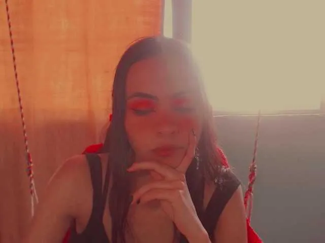 Live sex webcam photo for briannasex7 #245122530