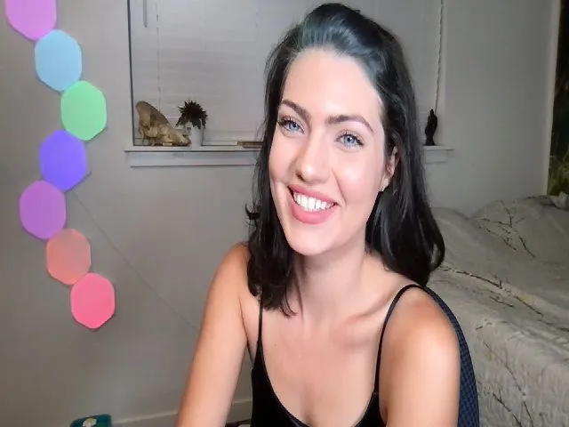 Live sex webcam photo for LivGrey #252973791