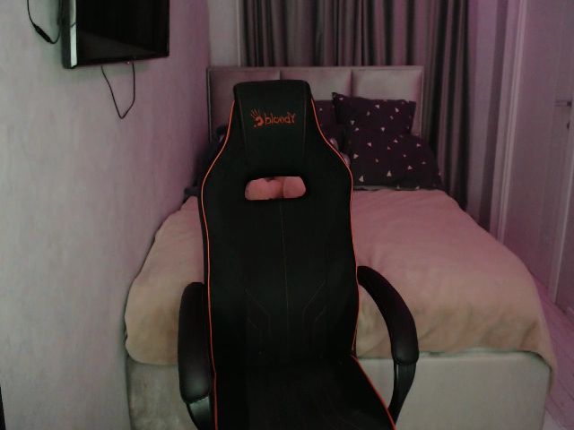 Live sex webcam photo for TriplePrinces #255692824