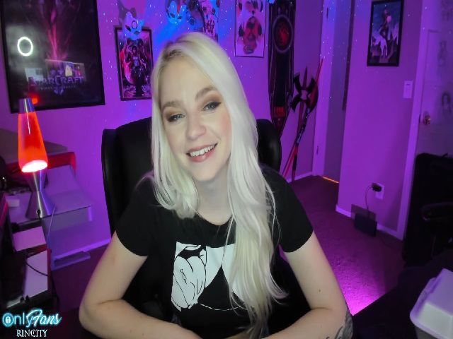 Live sex webcam photo for RinCity #257317417