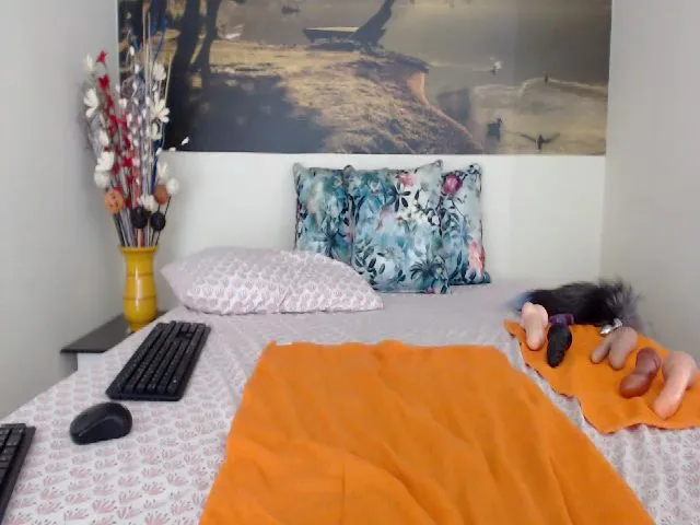 Live sex webcam photo for AikoTailor #287876274