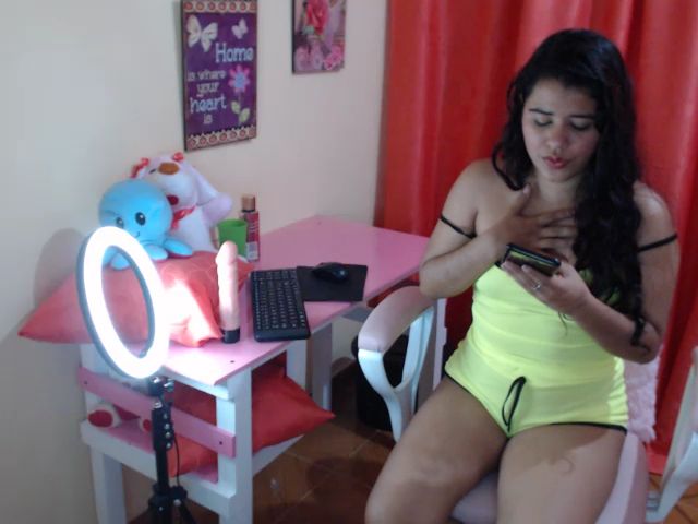 Live sex webcam photo for Miaa_soto #255241440