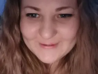 Live sex webcam photo for QueenJuliana #240853914