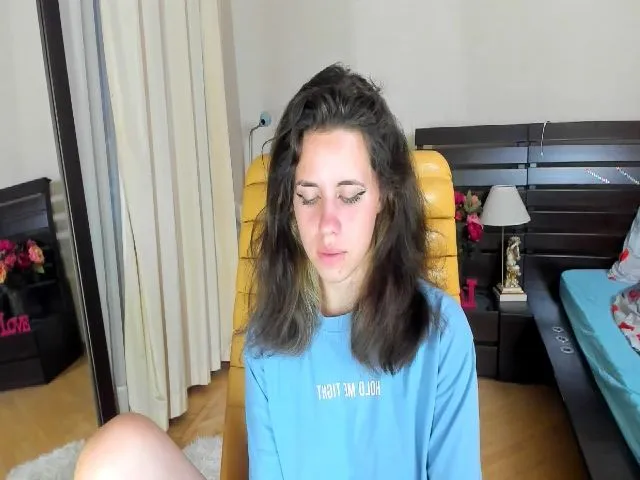 Live sex webcam photo for HildaBoom_77 #255712703