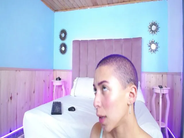 Live sex webcam photo for HardorDie #258189530