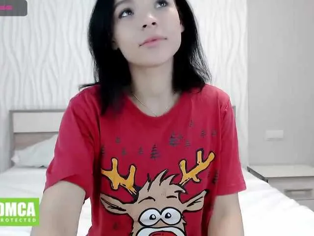 Live sex webcam photo for look-at-me #240932063