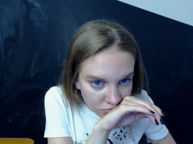 Live sex webcam photo for HappySecret_ #258351950