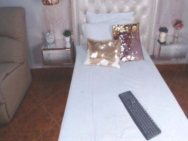 Live sex webcam photo for Rouse_bennett #260413928