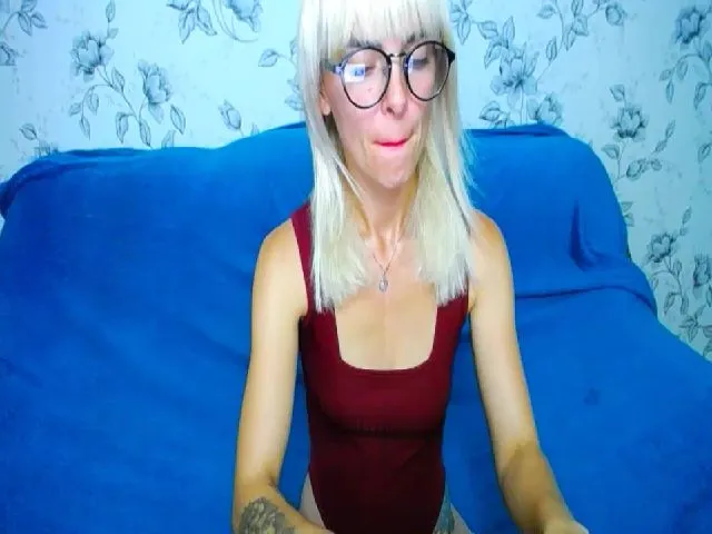 Live sex webcam photo for GabyKlum #257110726