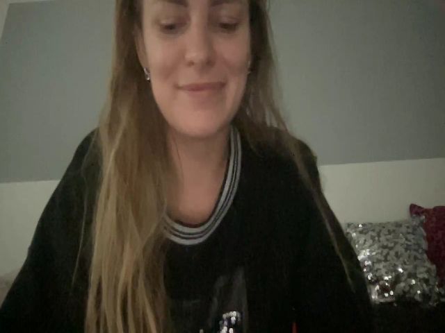 Live sex webcam photo for AnnaDiamond1 #287889176